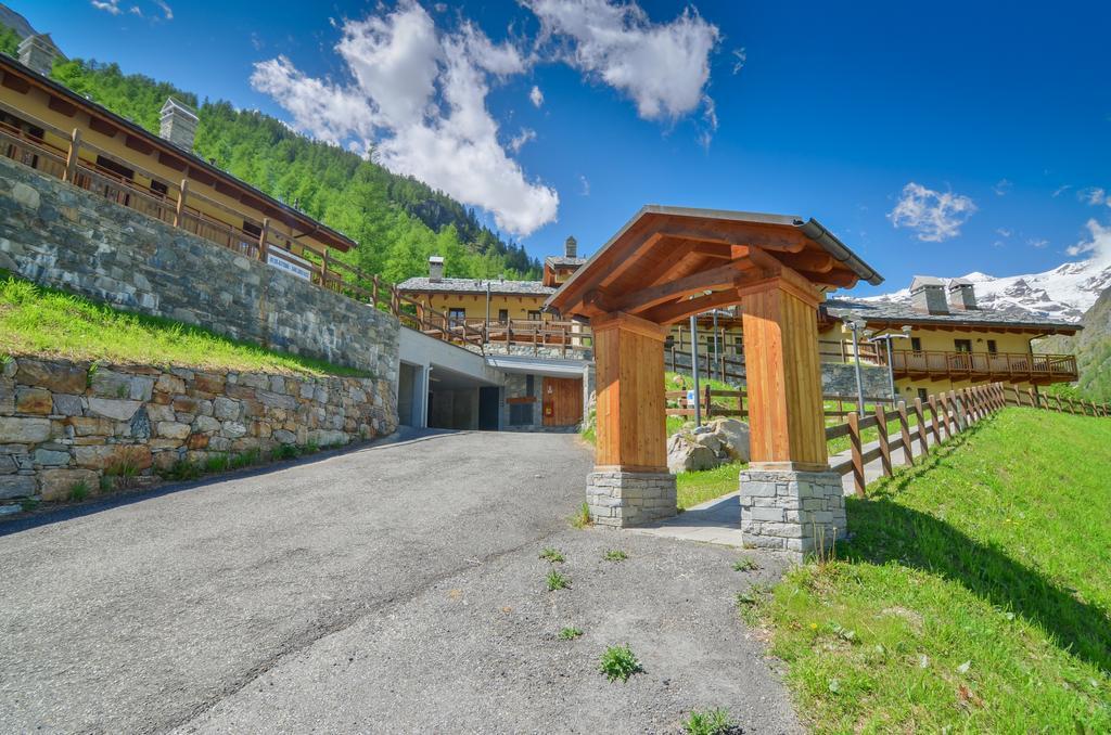 Appartamenti Residenza Anderbatt Gressoney-la-Trinité Chambre photo