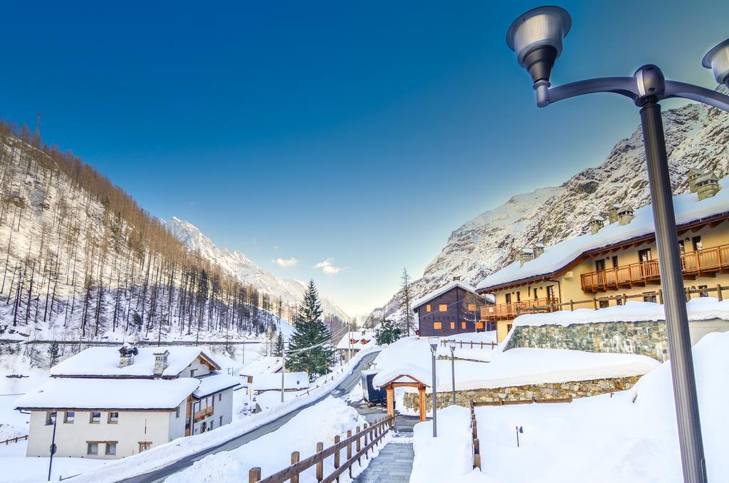 Appartamenti Residenza Anderbatt Gressoney-la-Trinité Chambre photo